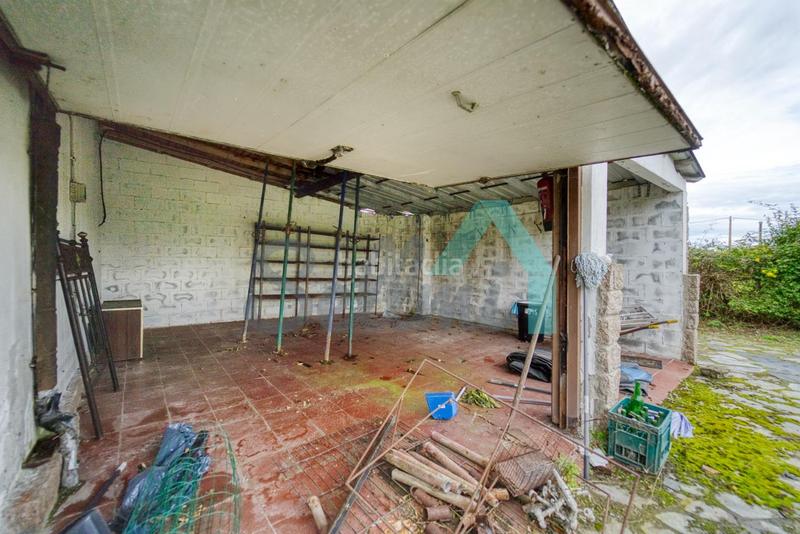 Foto 940c6524-19f0-4d7a-8377-b56f5d2dec48. Casa amb calefacció aparcament piscina a Somió Gijón