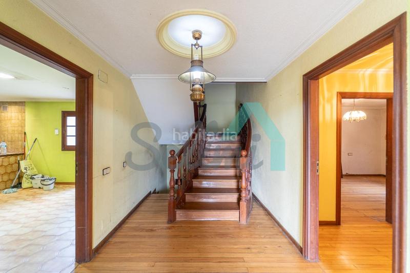 Foto ab32e6b0-4eb9-49a3-aa94-78fff648836c. Casa amb calefacció aparcament piscina a Somió Gijón