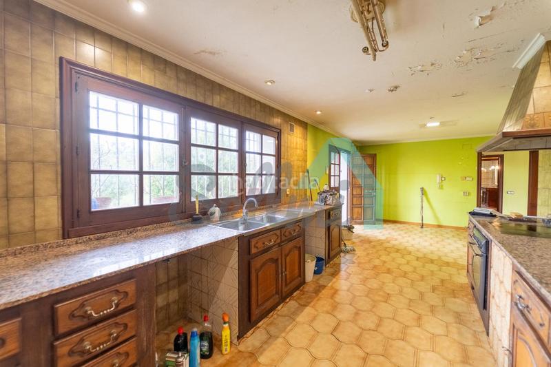 Foto 90cb133f-9753-4ad5-89b1-750ab2055208. Haus mit heizung parking pool in Somió Gijón