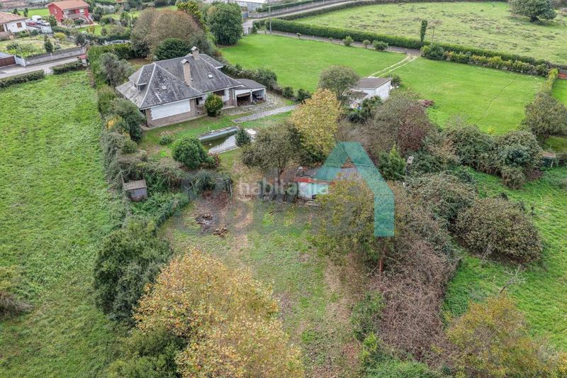 Foto ad1cdf6d-67a7-489f-a639-f4dca10f8863. Haus mit heizung parking pool in Somió Gijón