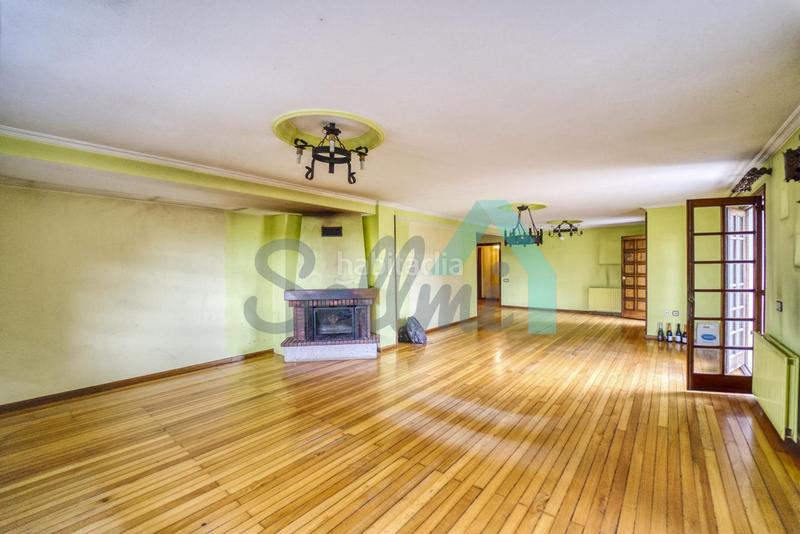 Foto e5375eb7-7934-4abb-b47a-37bdeab4430c. Haus mit heizung parking pool in Somió Gijón