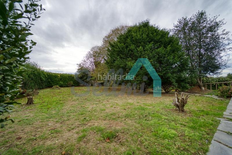 Foto 7498af87-715b-443c-8a3e-7dc8366fced4. House with heating parking pool in Somió Gijón