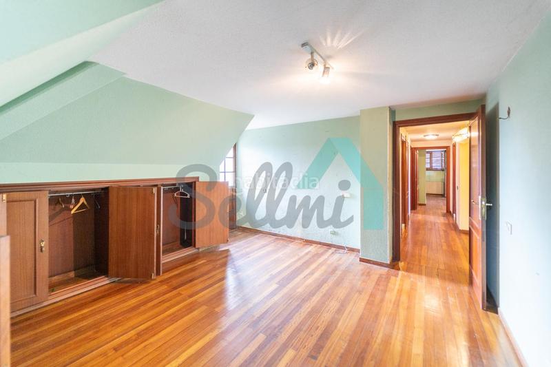 Foto b637f138-0be6-4bb2-a333-68e05980e229. House with heating parking pool in Somió Gijón