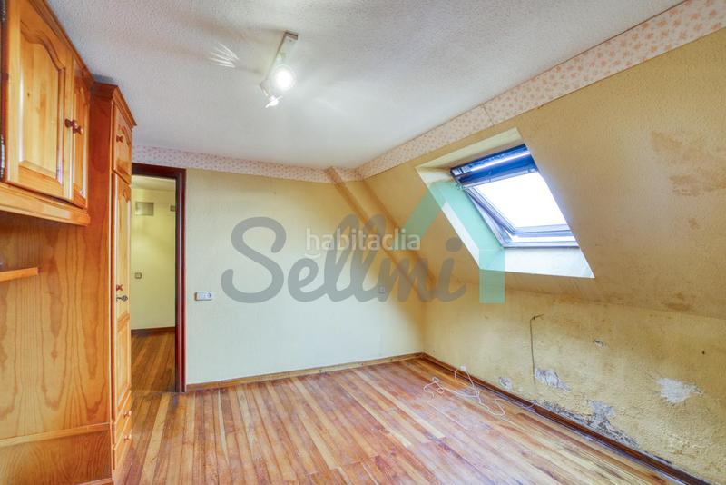 Foto bd14dff7-6c13-4fcf-80b3-793ae33a139d. House with heating parking pool in Somió Gijón