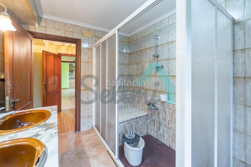 Foto af422412-9b5a-426b-94d1-693e25924f49. Maison avec chauffage parking piscine dans Somió Gijón