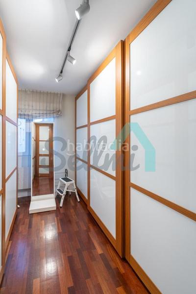 Foto 8ac5bece-8961-44e0-9408-cc3415433f89. Flat with heating parking in Centro Gijón