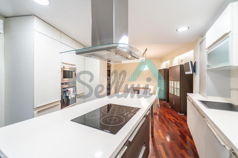 Foto d037efb3-b440-48d2-9fdd-5033d18da3fd. Flat with heating parking in Centro Gijón