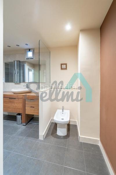 Foto d977e8fe-c68b-4c92-8d11-181b4007e6f3. Flat with heating parking in Centro Gijón