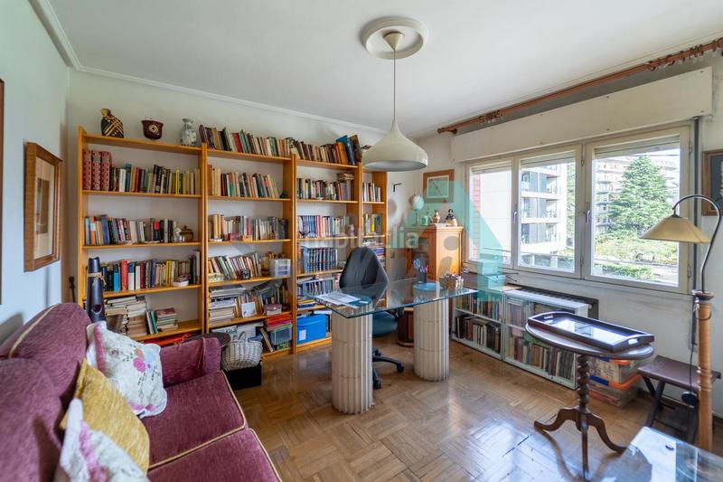 Foto 09007e09-15d2-4f1f-b606-03bbf0359de0. Appartamento con riscaldamento in El Cristo Oviedo