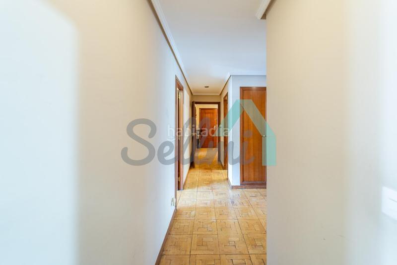 Foto 08af3235-1ad3-4347-88b2-e6efa252e759. Appartamento con riscaldamento parcheggio in Llamaquique Oviedo