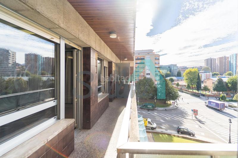 Foto 131b9d04-132d-4c25-8e5e-54f55c38f23b. Appartamento con riscaldamento parcheggio in Llamaquique Oviedo