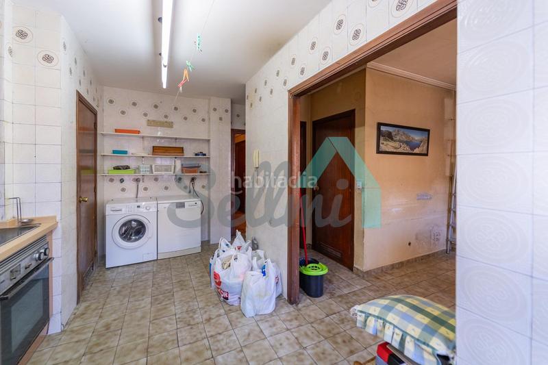 Foto ae4158a1-1c1c-4747-9a1b-e6e893f3d280. Appartamento con riscaldamento parcheggio in Llamaquique Oviedo