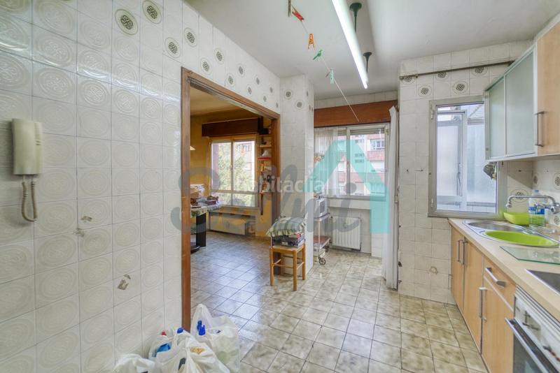 Foto cd4f6629-1c50-4e95-8fe3-bdf97e248b1d. Appartamento con riscaldamento parcheggio in Llamaquique Oviedo