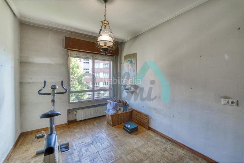Foto 6e8e71a3-6b76-439a-9655-68e52a92704a. Flat with heating parking in Llamaquique Oviedo
