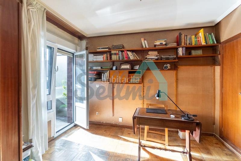 Foto c64e722f-8ac6-4253-804e-e179aee56f46. Flat with heating parking in Llamaquique Oviedo