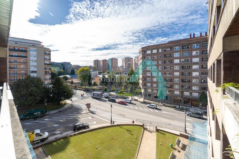 Foto fda9fde6-8946-4373-8d02-b615665f8e4e. Piso en Llamaquique Oviedo