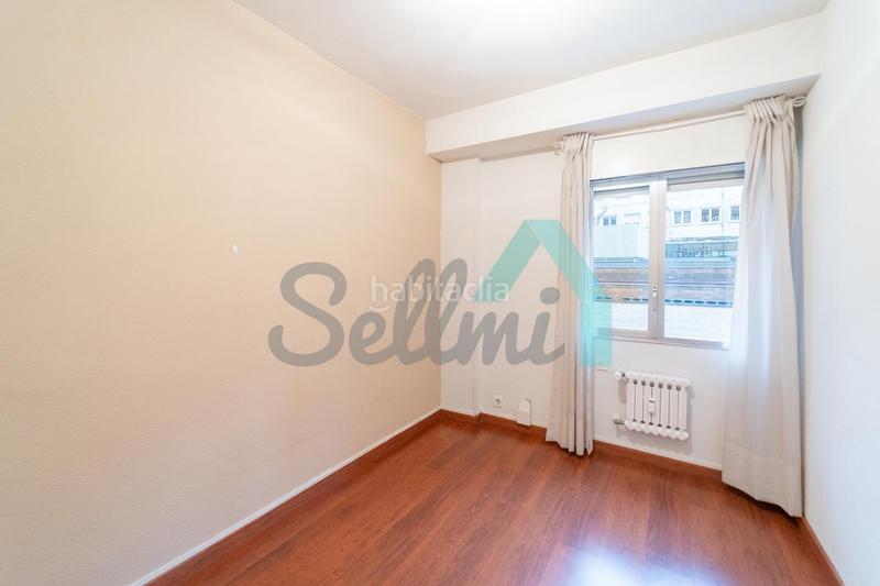 Foto 33daec10-9d73-436c-a50e-d51740b2024b. Rent ground floor with heating in Plaza de América Oviedo