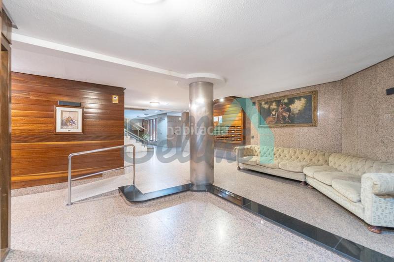 Foto 5ab1802e-6f73-4c96-a107-cb636a0c4077. Rent ground floor with heating in Plaza de América Oviedo