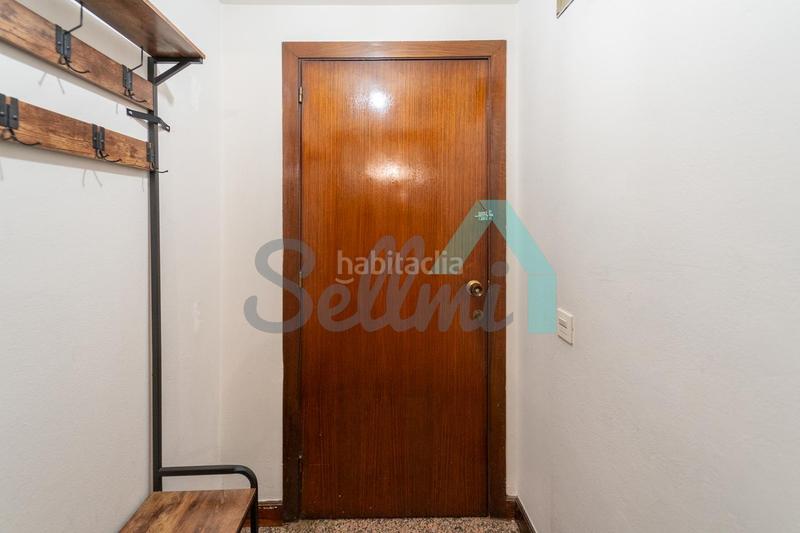 Foto 90a9e1ea-34c6-4076-8c9b-bcdf48058975. Rent ground floor with heating in Plaza de América Oviedo