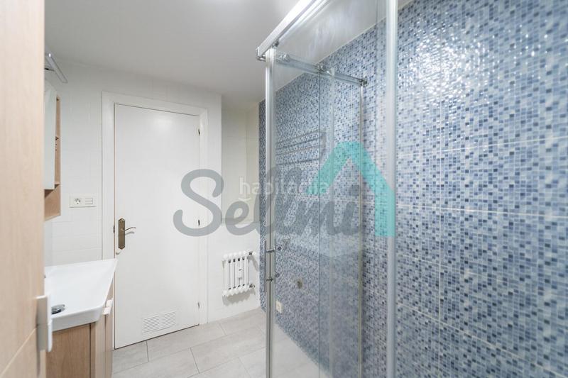 Foto 92d36894-debd-49c1-9d86-75876772000f. Rent ground floor with heating in Plaza de América Oviedo