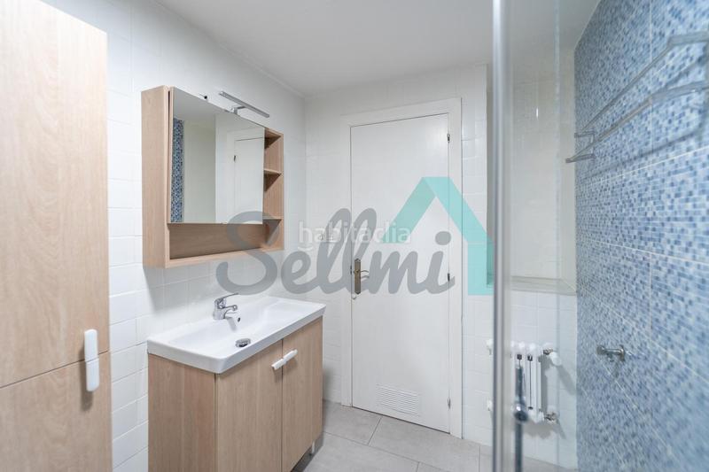 Foto 9e2d9c9c-c1cc-4f78-8b36-538746d2b4cb. Rent ground floor with heating in Plaza de América Oviedo