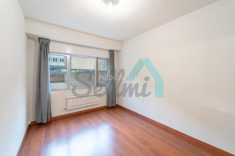 Foto 47e4cdab-288c-4e89-9444-f7d907b8132f. Affitto piano terra con riscaldamento in Plaza de América Oviedo