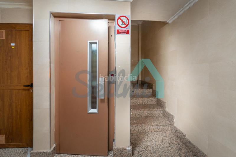 Foto c283cc36-0fb1-4c20-b59e-65dfe88d1539. Piso en Centro Gijón