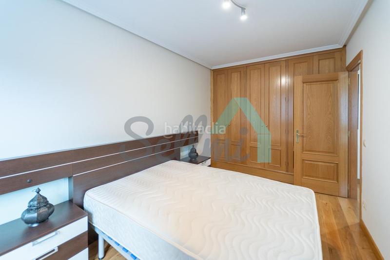 Foto f2b900bf-add9-4f0e-b4cd-00e88c455f0b. Location appartement avec chauffage dans Salesas - Foncalada - Campoamor Oviedo