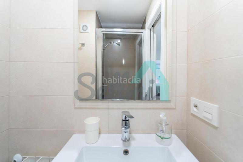 Foto 36fefa94-4c00-42cc-b48f-3bda493b9076. Rent flat with heating in Centro Gijón
