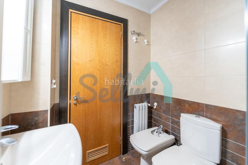 Foto d9ae6c34-0a55-4b3f-ba25-fdda4961a036. Miete etagenwohnung mit heizung parking in Salesas - Foncalada - Campoamor Oviedo
