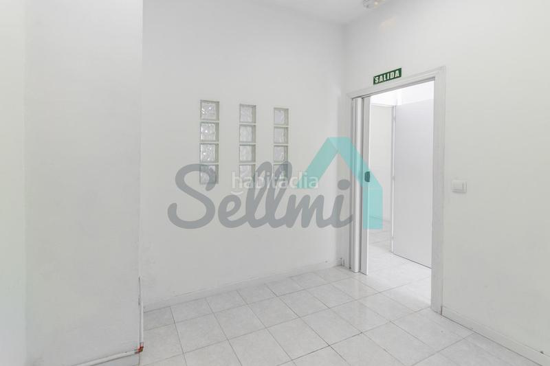 Foto 4a8d95ca-df52-421b-8f83-4a480dbf022c. Local comercial en Colloto Oviedo