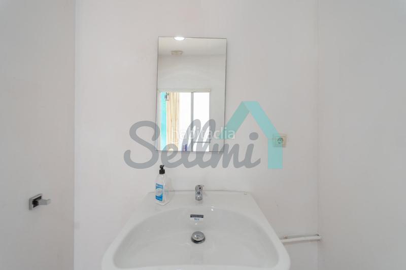 Foto 8bfcb8c7-36e3-496d-8ea1-12a715fc585f. Local comercial en Colloto Oviedo