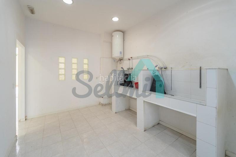 Foto cad0e2aa-9a28-4830-bff4-a8b4046f5bae. Local comercial en Colloto Oviedo