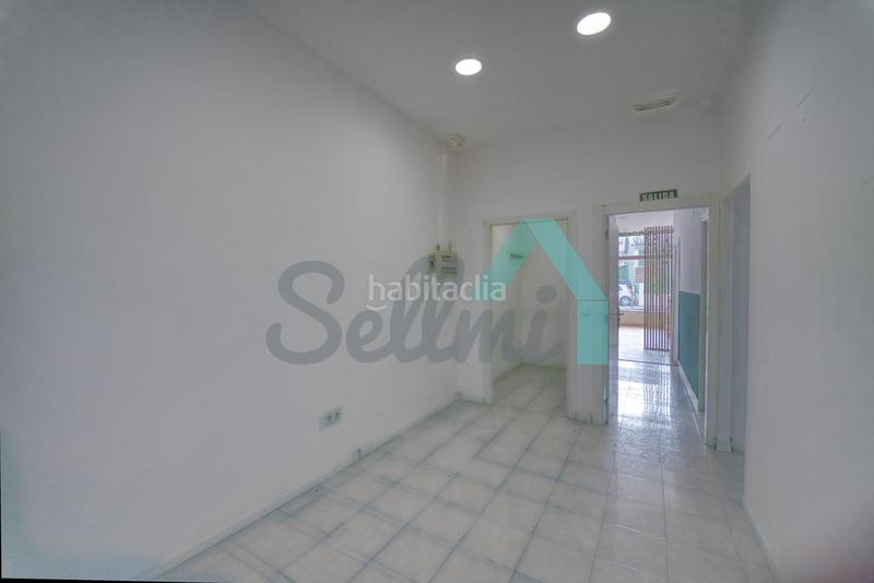 Foto ede2f63a-8988-4f51-9557-aa6ef1bf4e79. Local comercial en Colloto Oviedo
