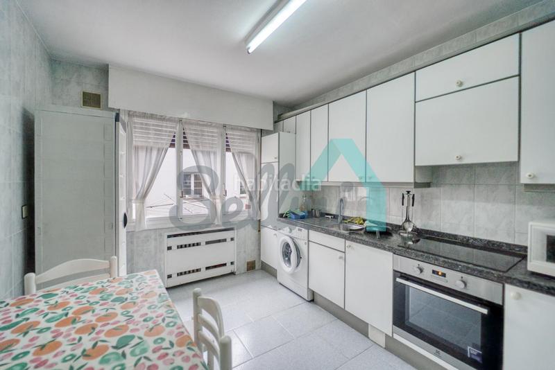 Foto 7bee753c-8ca9-4091-9a1d-b901654bea08. Affitto appartamento con riscaldamento in Salesas - Foncalada - Campoamor Oviedo