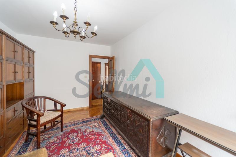 Foto 28ec5a36-55de-41ea-97d8-4c1041473975. Rent flat with heating in Salesas - Foncalada - Campoamor Oviedo