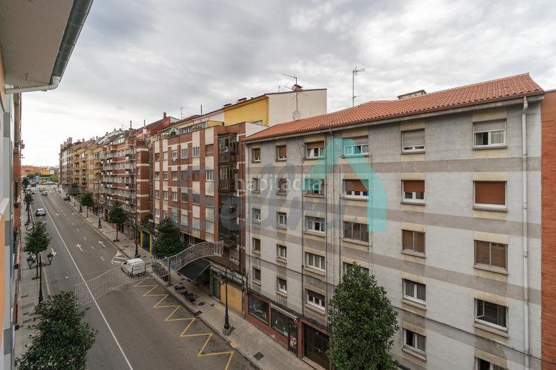 Foto 056a177e-7b82-4deb-bdb7-4dccc90e4e53. Piso en Buenavista Oviedo