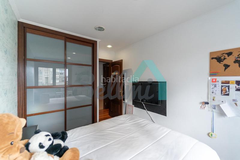 Foto 7e0f2d94-5860-4f17-9f2d-3b46cfc2d3e4. Rent flat with heating parking in El Natahoyo Gijón