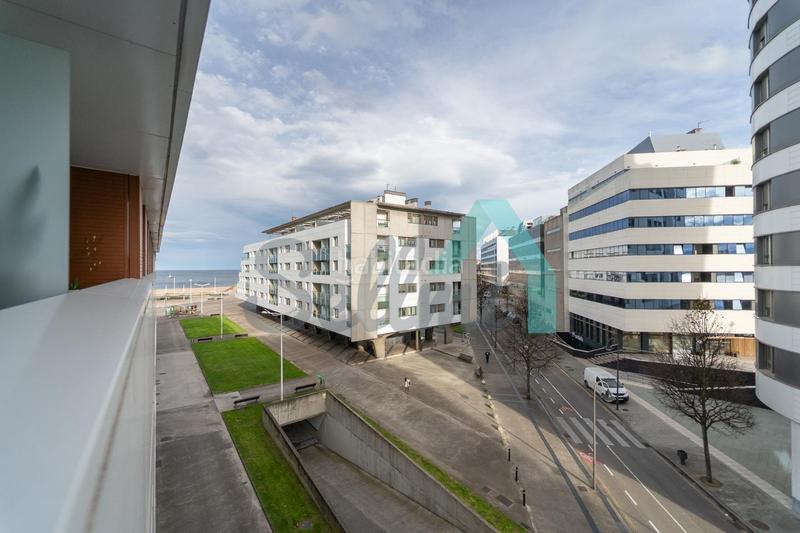 Foto a31611d0-552a-480f-a536-b31c6981c14a. Rent flat with heating parking in El Natahoyo Gijón