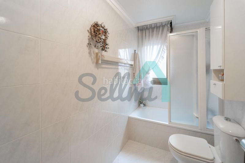 Foto 0b46c39a-52b5-45c0-ab66-8067a237c515. Etagenwohnung mit heizung parking in Llano Gijón