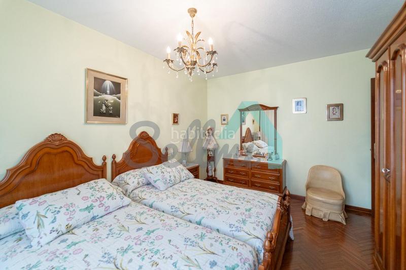 Foto d6468b8b-7e02-4d85-9f55-fabb1aed48f1. Etagenwohnung mit heizung parking in Llano Gijón