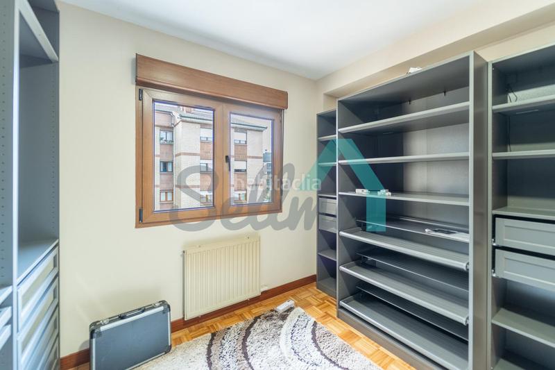 Foto eaf3a497-4af6-42f9-9ec0-d6f194510698. Etagenwohnung mit heizung parking in Huca - La Cadellada Oviedo