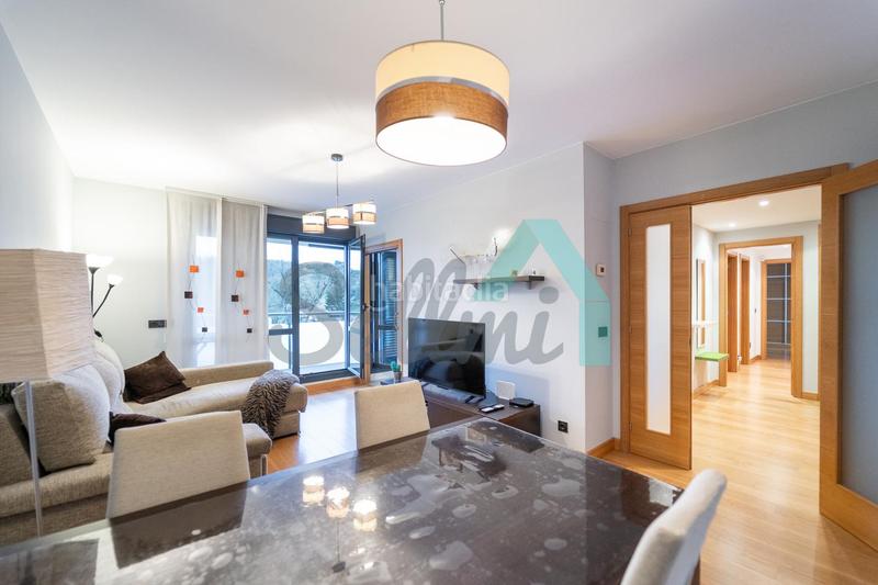 Foto 3350b65b-3497-460c-8867-9ead794f8ff7. Flat with heating parking pool in Parroquias Sur - La Manjoya Oviedo