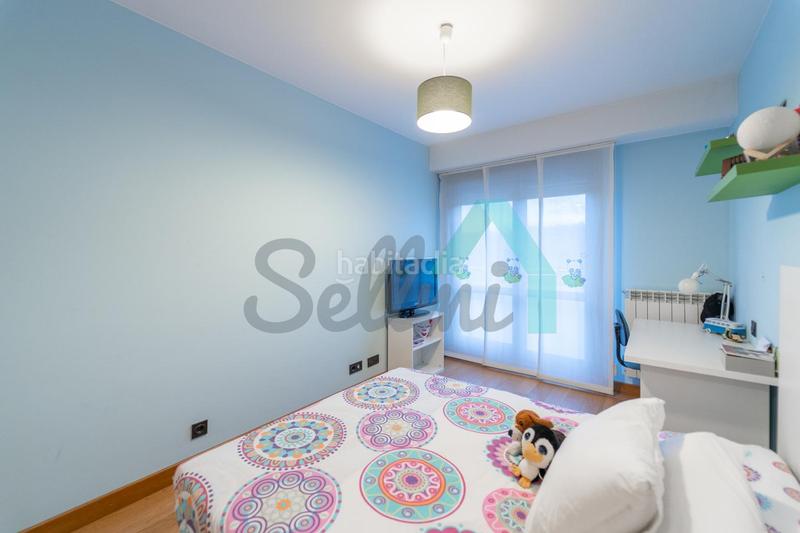 Foto 70eaf2cd-49f4-4ead-b895-36d7f51f201a. Flat with heating parking pool in Parroquias Sur - La Manjoya Oviedo