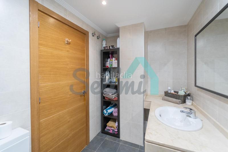 Foto c82f39c9-ef78-4d18-92f6-c15496a5dfe5. Flat with heating parking pool in Parroquias Sur - La Manjoya Oviedo