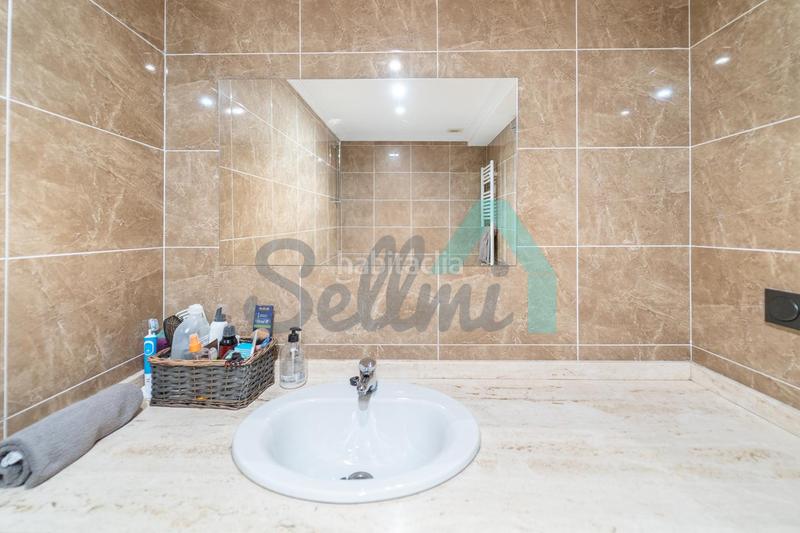 Foto e44cffc6-e41f-44c2-b24d-7f843eae32bb. Flat with heating parking pool in Parroquias Sur - La Manjoya Oviedo