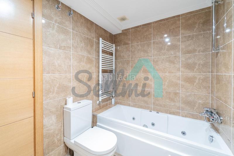 Foto a4c26b5e-b4c9-4fac-9340-53adba63460f. Pis amb calefacció aparcament piscina a Parroquias Sur - La Manjoya Oviedo