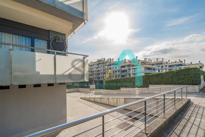 Foto d03a90c2-33a2-4740-8da0-9f21043efdb3. Pis amb calefacció aparcament piscina a Parroquias Sur - La Manjoya Oviedo