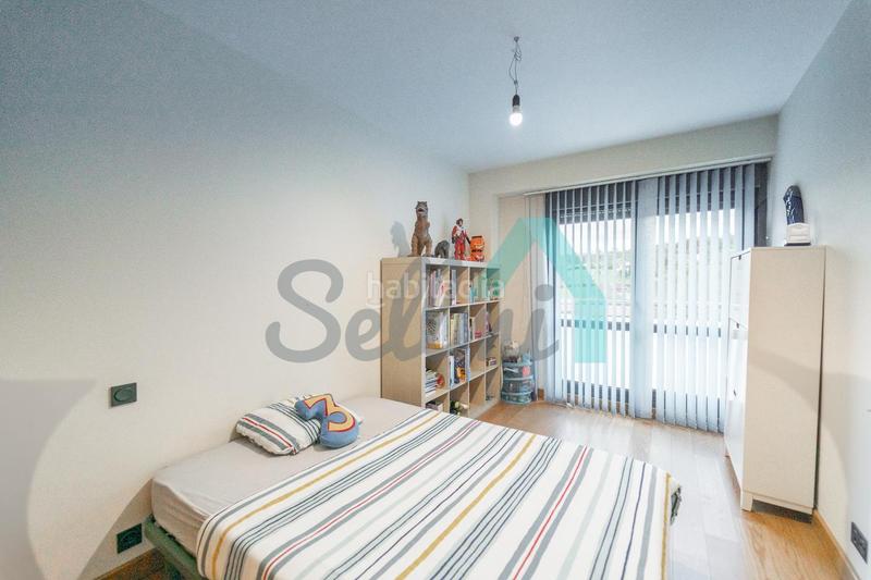 Foto d42a2975-b295-4b3c-a366-b9a75aed6be4. Pis amb calefacció aparcament piscina a Parroquias Sur - La Manjoya Oviedo