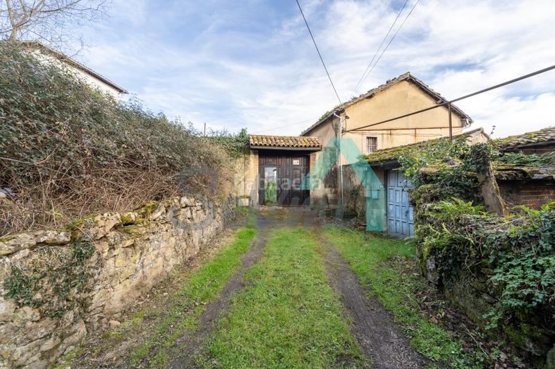 Foto 5ae1b028-950d-4b85-8650-671bf1db13a5. Casa con parcheggio in San Claudio - Trubia - Las Caldas Oviedo